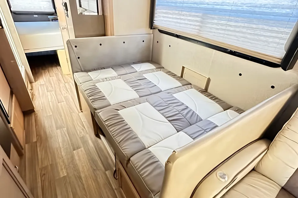 THOR Motor Coach - Luxury Class A motorhome