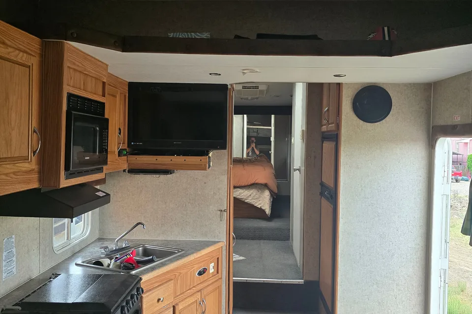 Randy's Eclipse RV Attitude  Toy Hauler