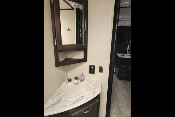 Taira's Coachmen Northern Spirit 2454BH Travel Trailer