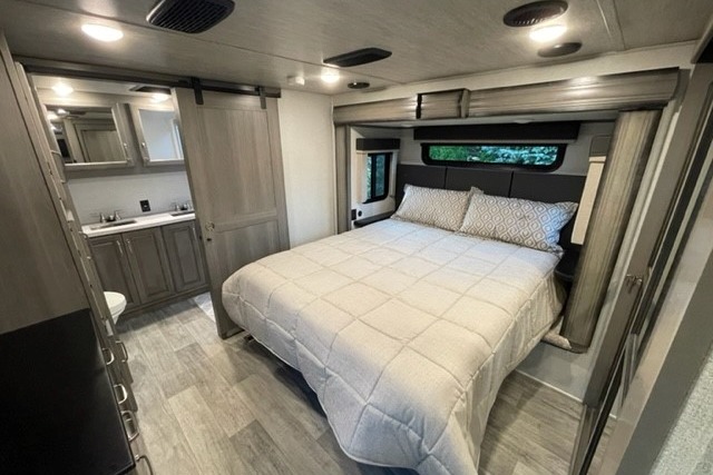 Hannah's Montana! 2021 Keystone RV Montana 3761FL