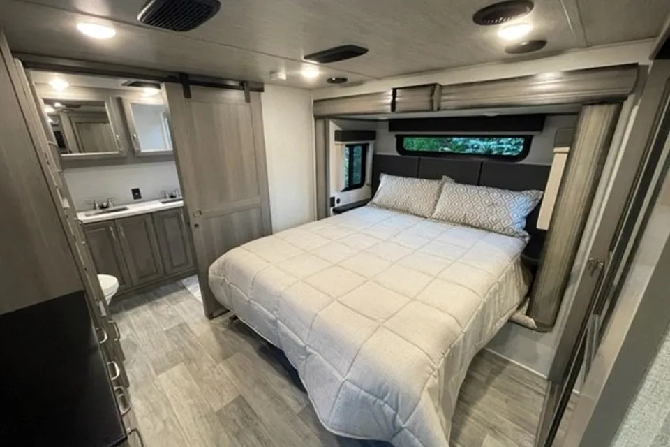 Hannah's Montana! 2021 Keystone RV Montana 3761FL