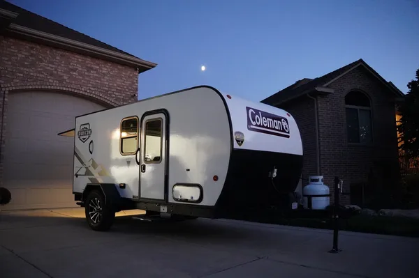 Luxury Minimalist 16’ Modern Travel Trailer