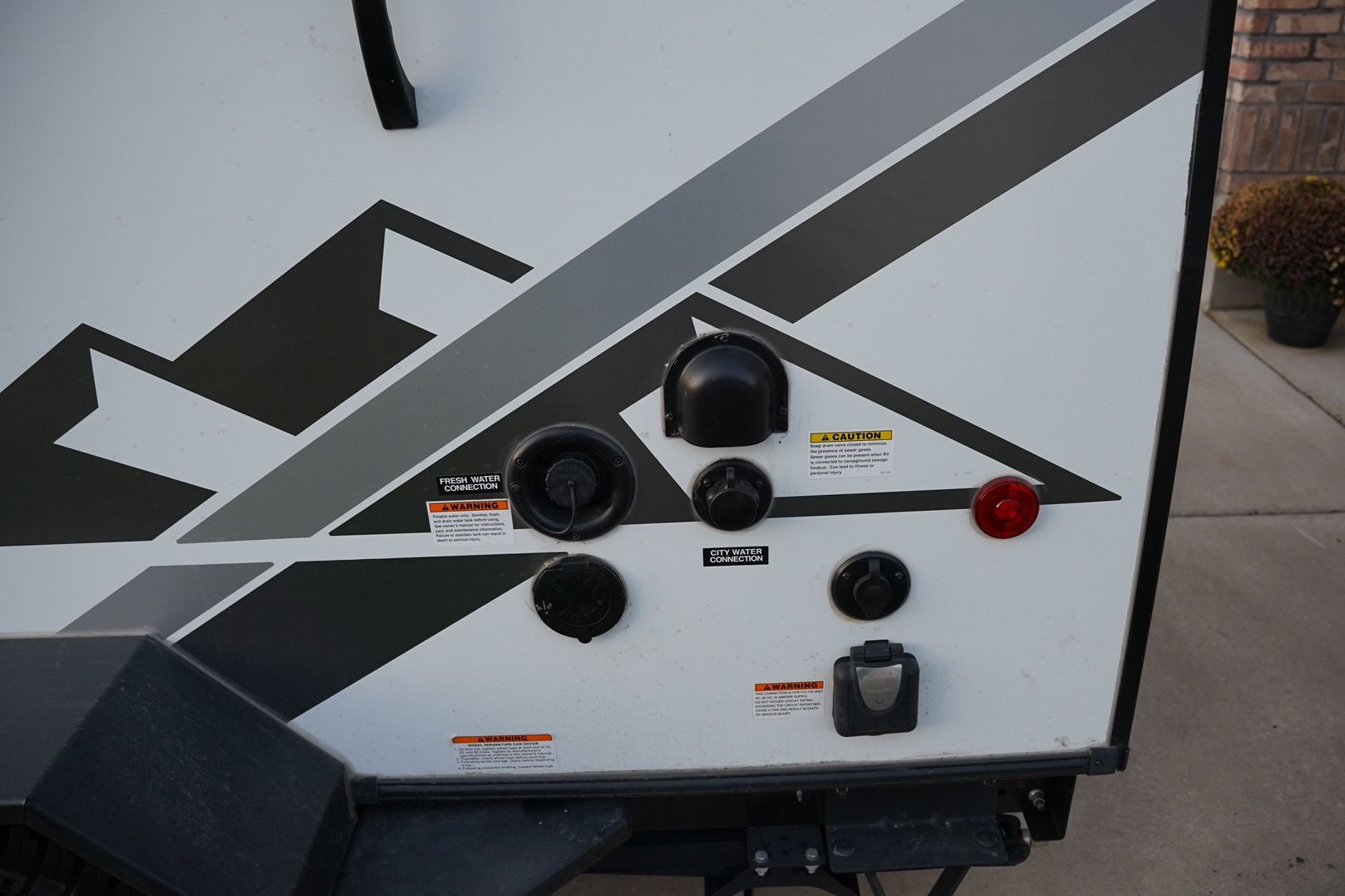 Luxury Minimalist 16’ Modern Travel Trailer