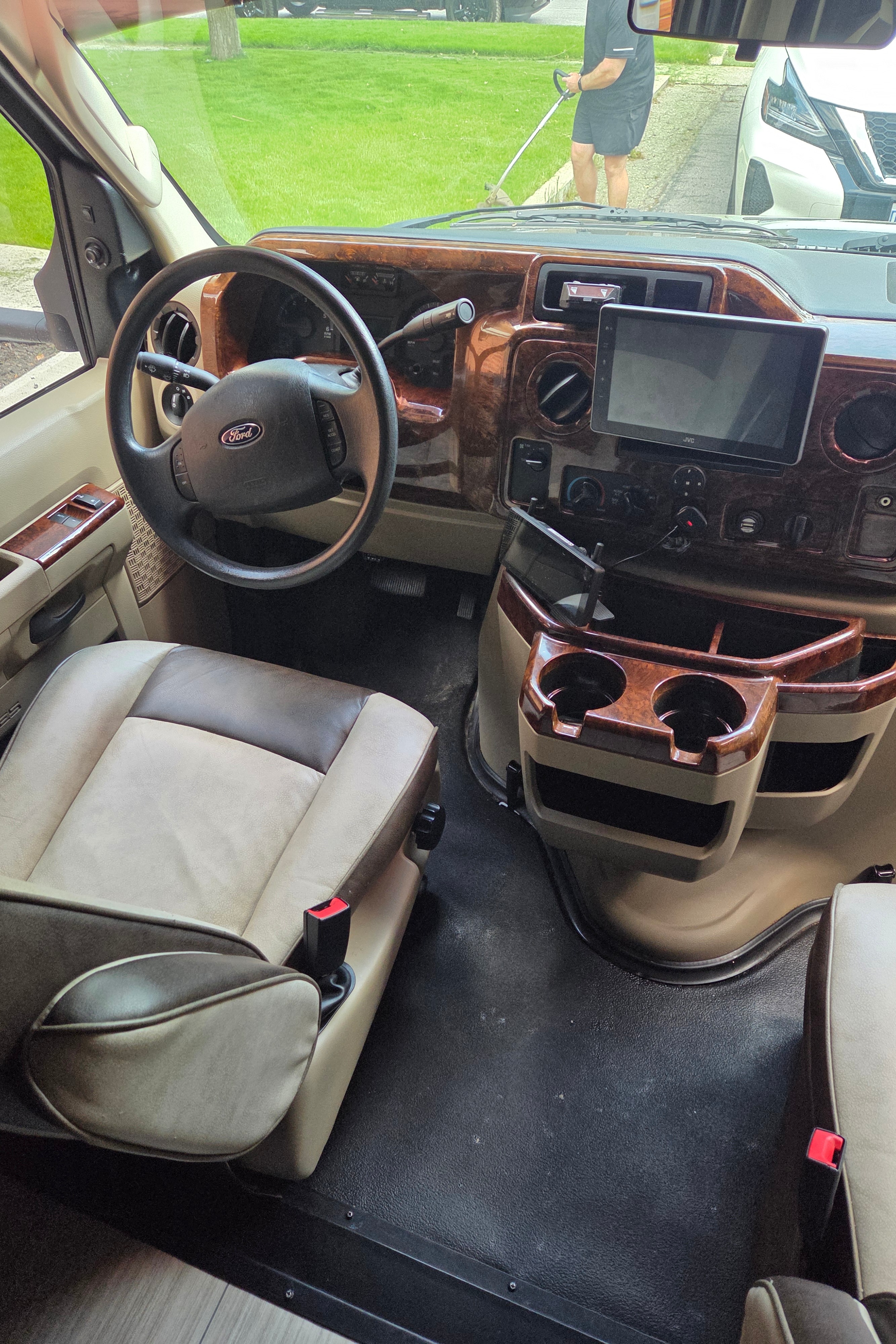 Brian's Nexus RV Viper 29V Class C