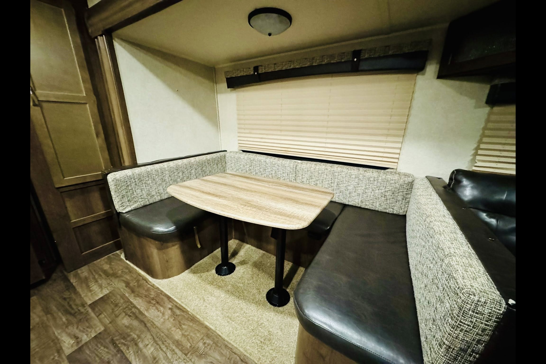 Quarry Ridge Sun Retreat Sherkston Shores Luxury RV