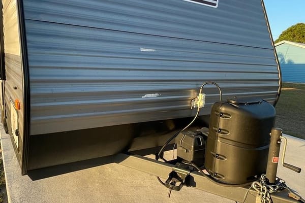 Diego's Coleman 17b Travel Trailer