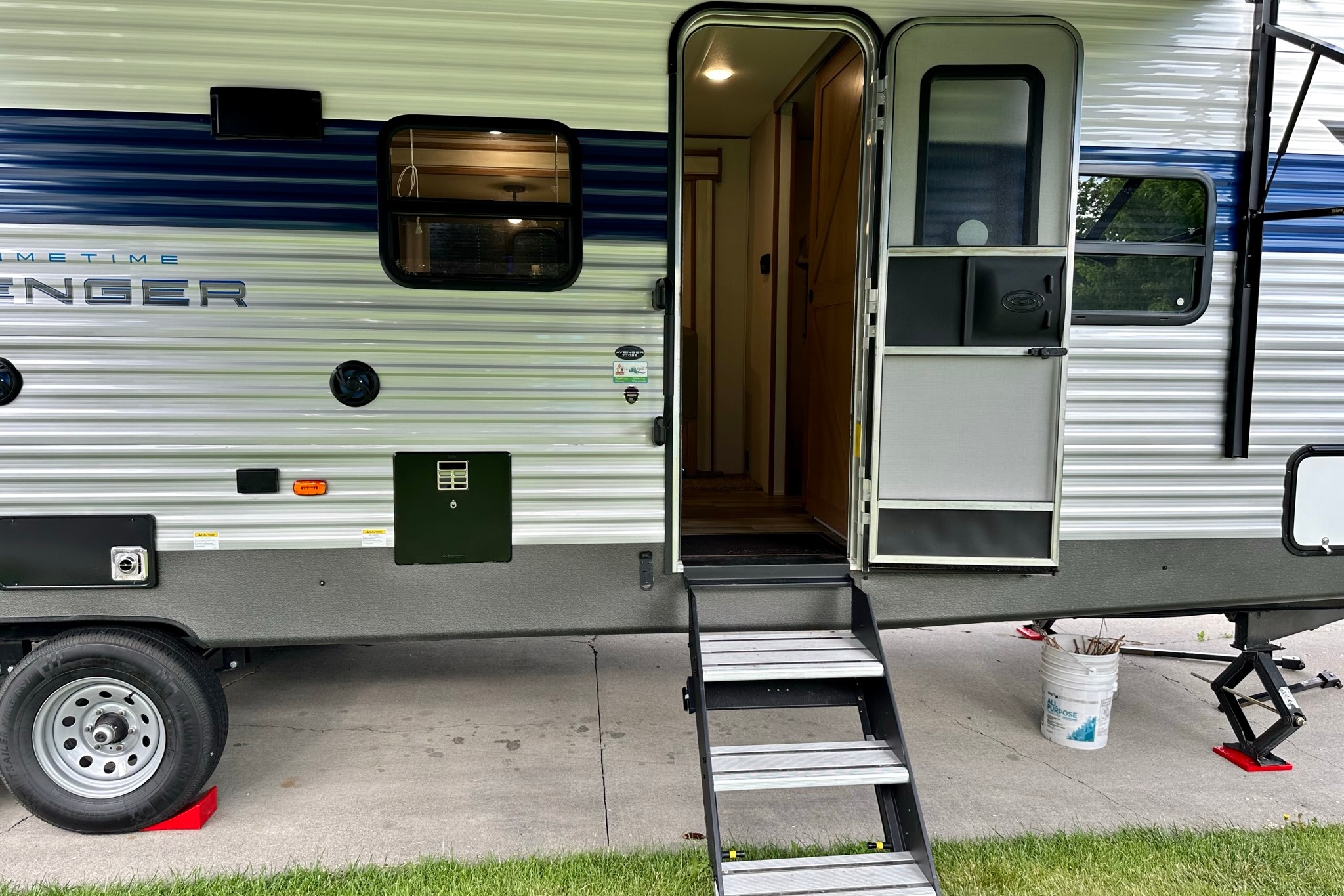 Prime Time Avenger Travel Trailer