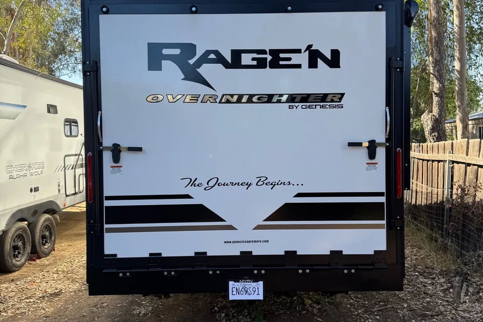 Genesis Supreme RV FS2750 Toy Hauler