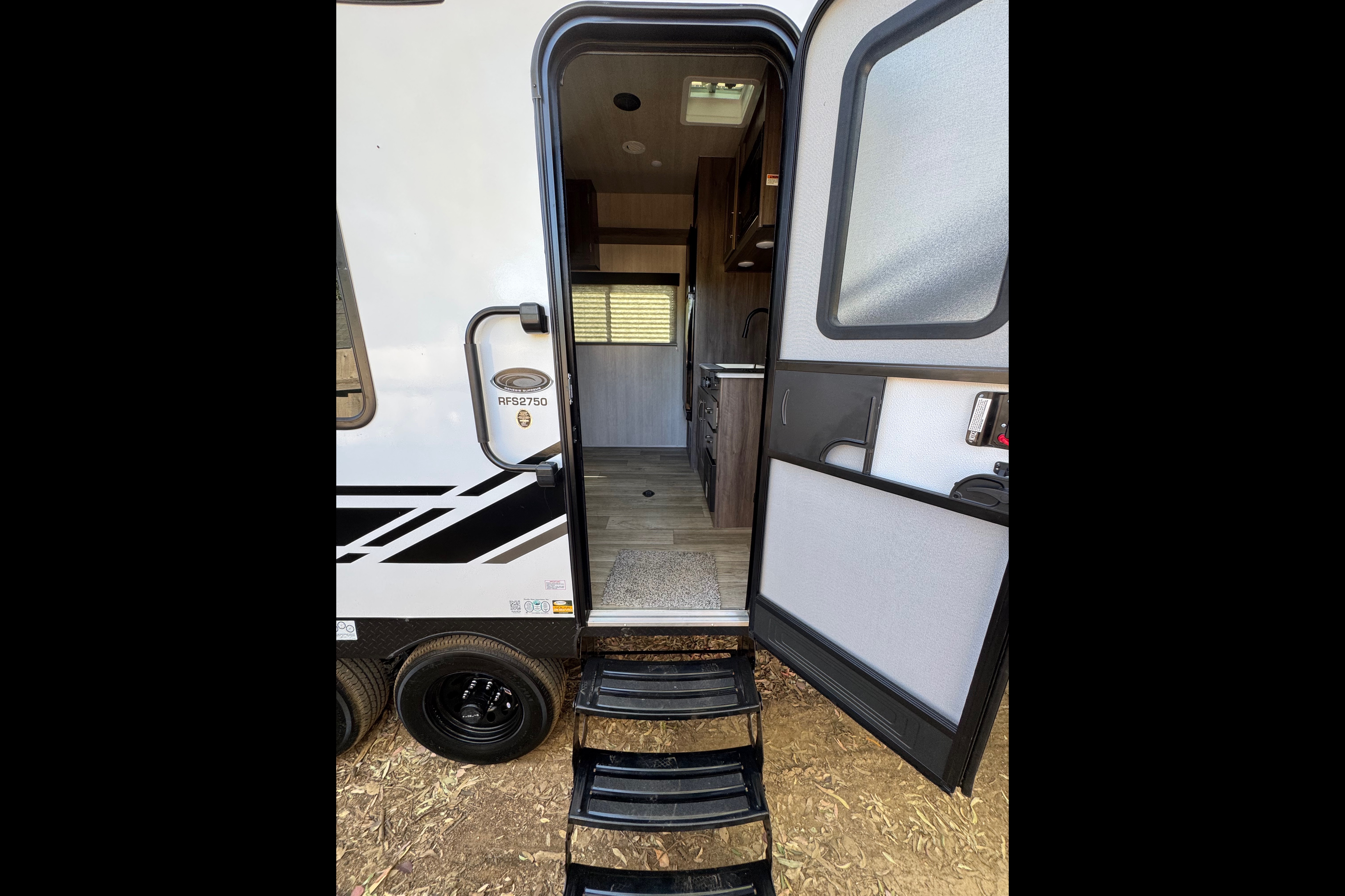 Genesis Supreme RV FS2750 Toy Hauler