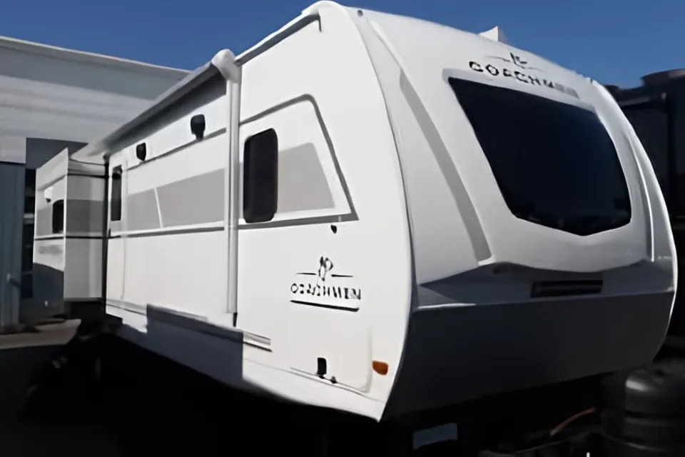 Bunkhouse Bliss: Coachmen Freedom Express 320 BHDS Travel Trailer