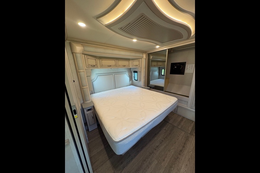 Daniel's Newmar Kountry King 4045 Class A