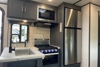 michael's Keystone Bullet 28 Travel Trailer