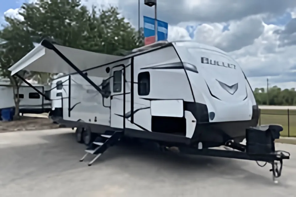 michael's Keystone Bullet 28 Travel Trailer