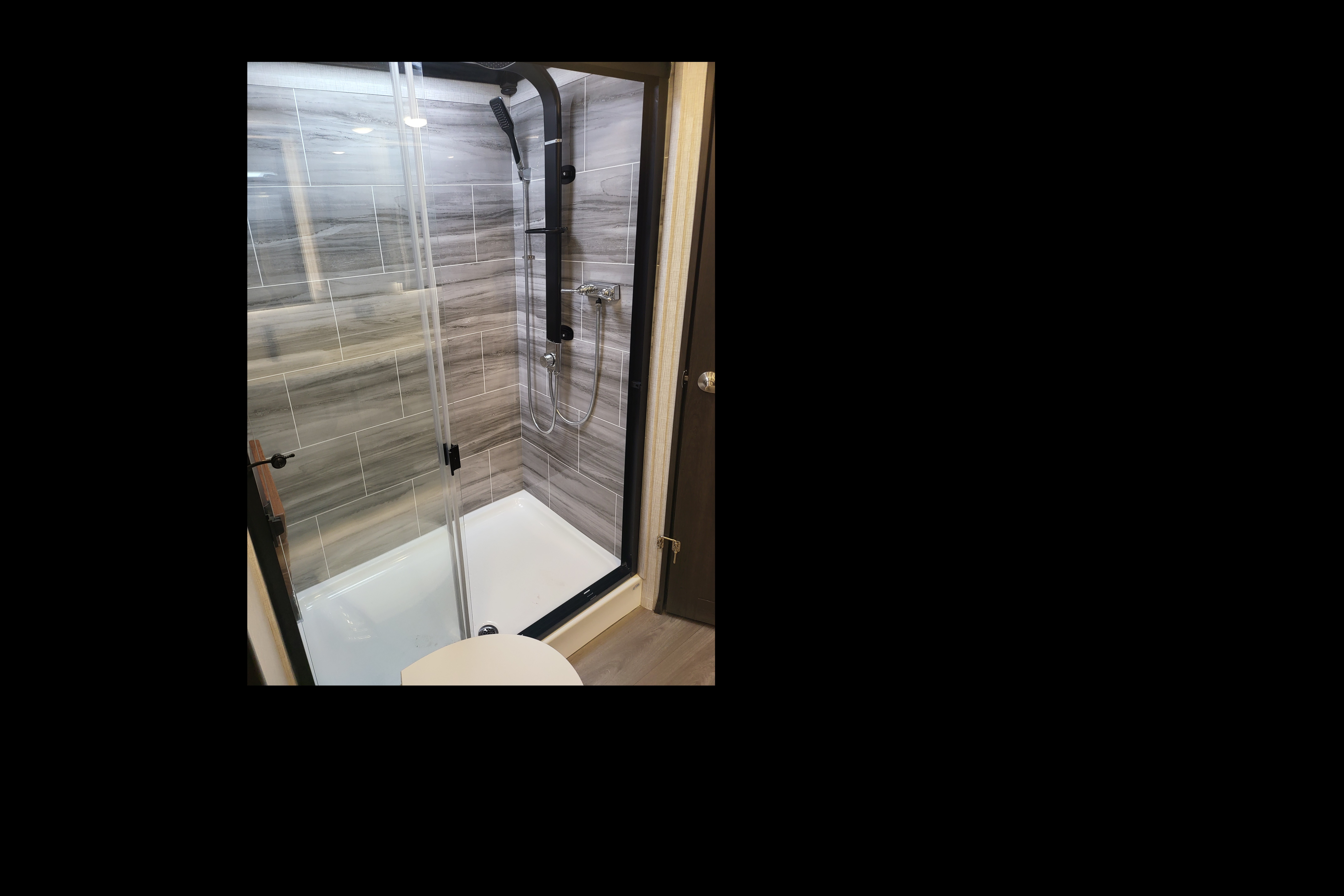 Paul's Redwood Fifth Wheel