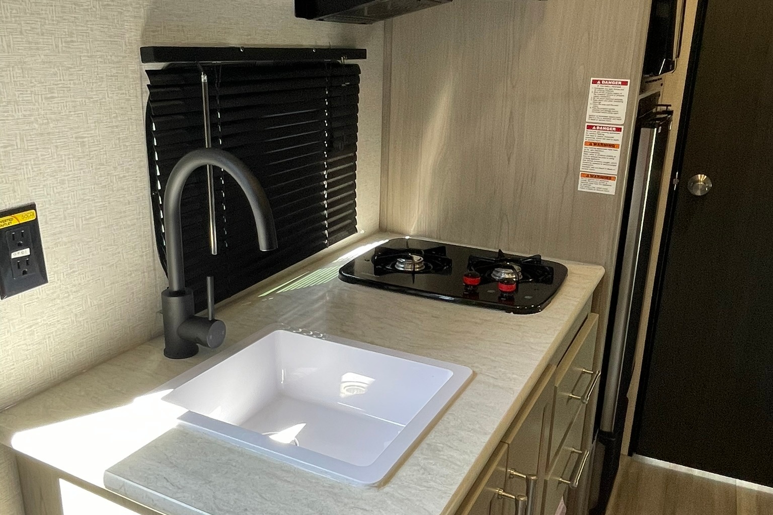 2024 Springdale light weight 6 sleeper trailer