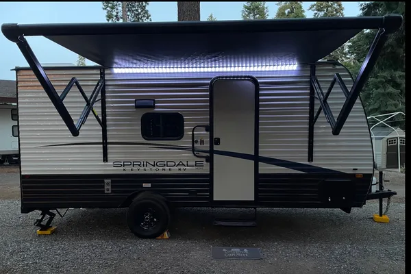 2024 Springdale light weight 6 sleeper trailer