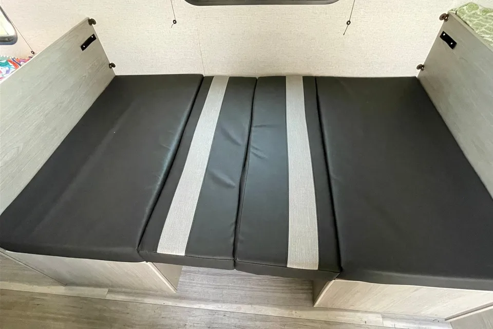 2024 Springdale light weight 6 sleeper trailer