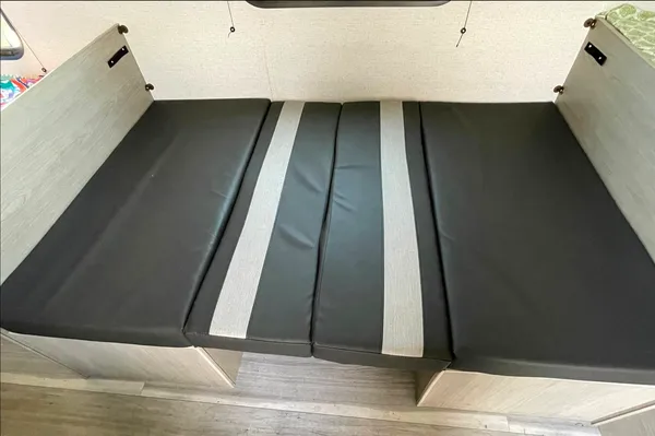 2024 Springdale light weight 6 sleeper trailer