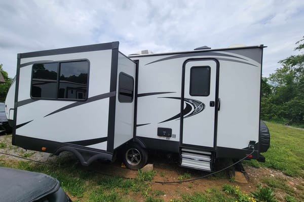 2019 Open Range Pet and Family Friendly Bunkhouse