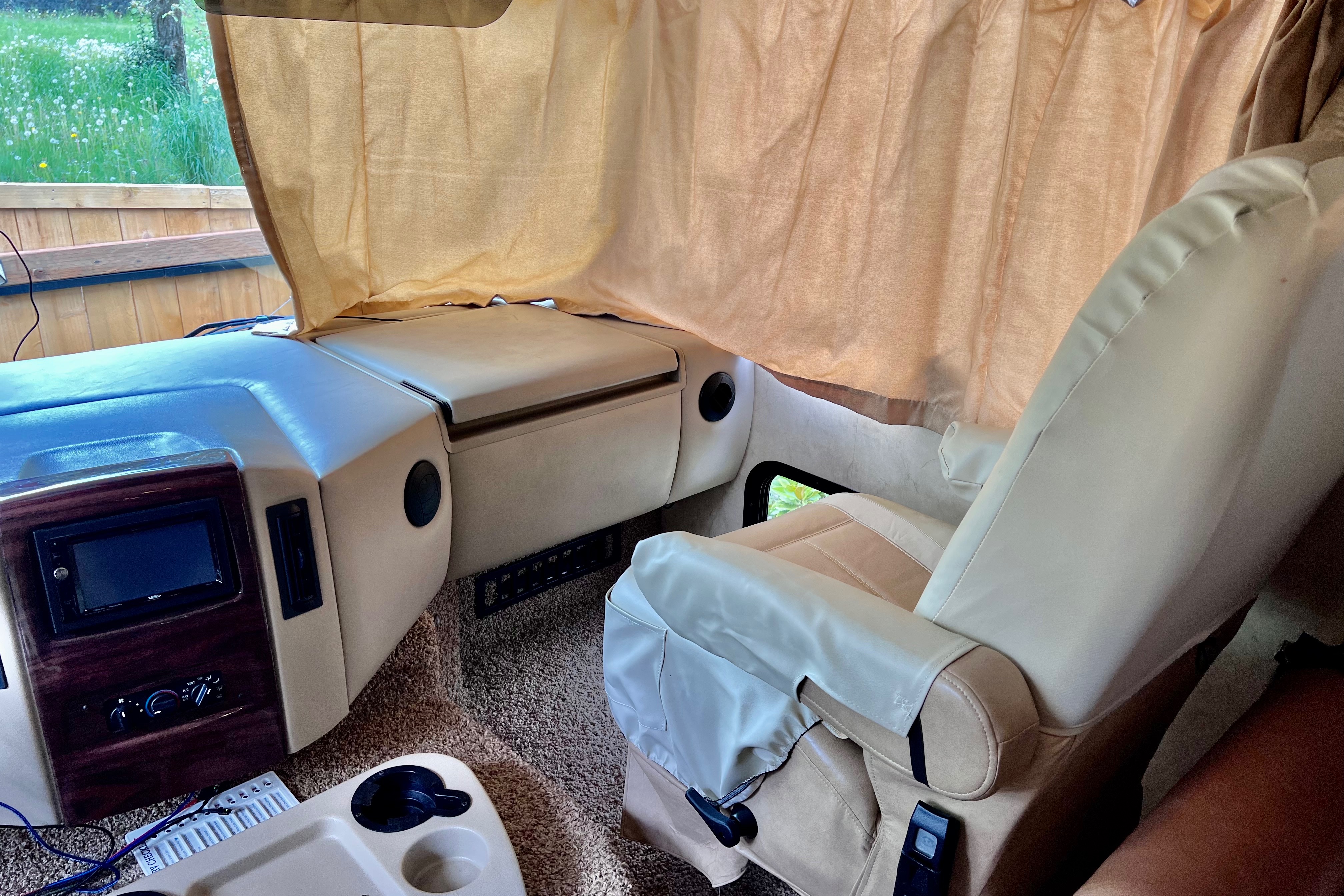 Super Sweet ACE Class A 29’ ft Easy to Drive! Clean! Explore the NW!