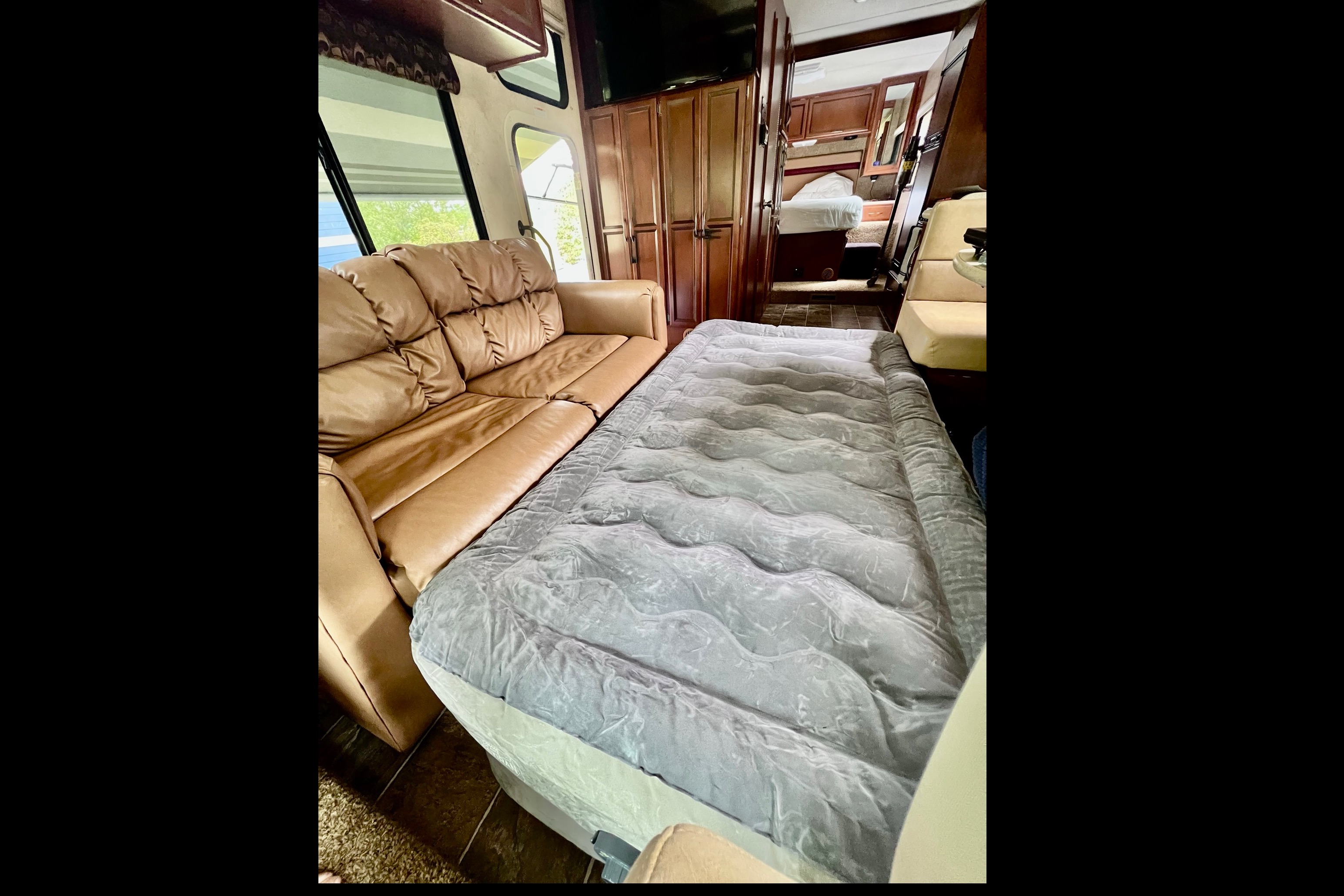Super Sweet ACE Class A 29’ ft Easy to Drive! Clean! Explore the NW!