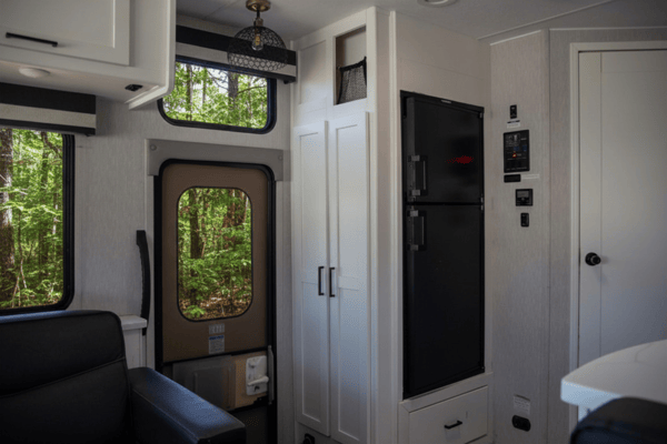 A03 - 10 Person w/ Bunk - The RV Rental Factory