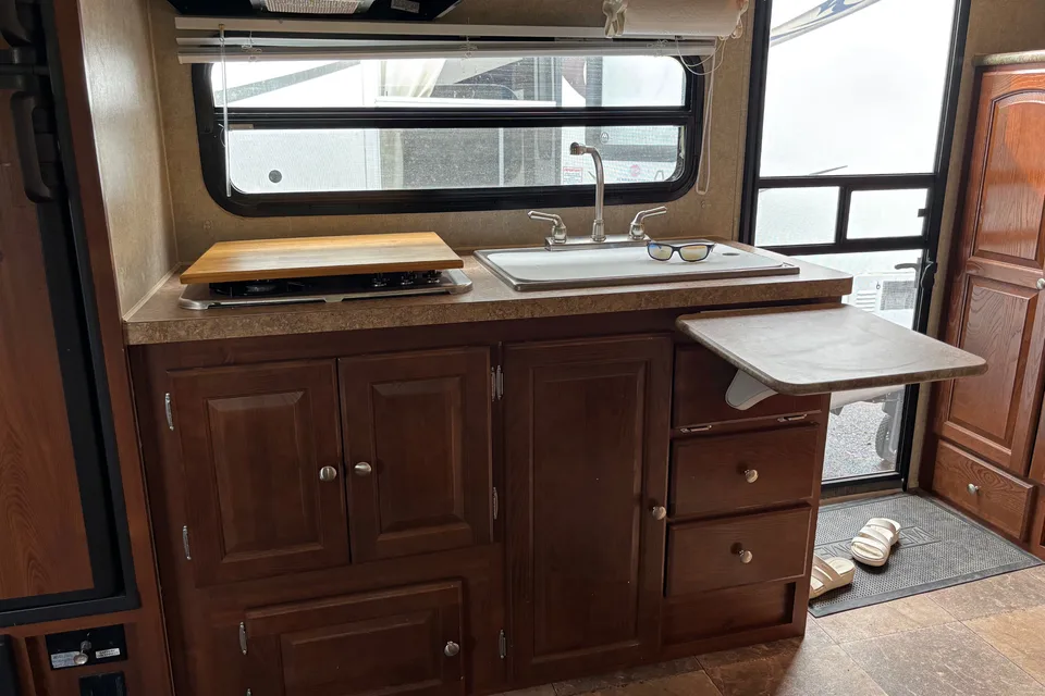 Compact Forest River Rockwood Roo Travel Trailer