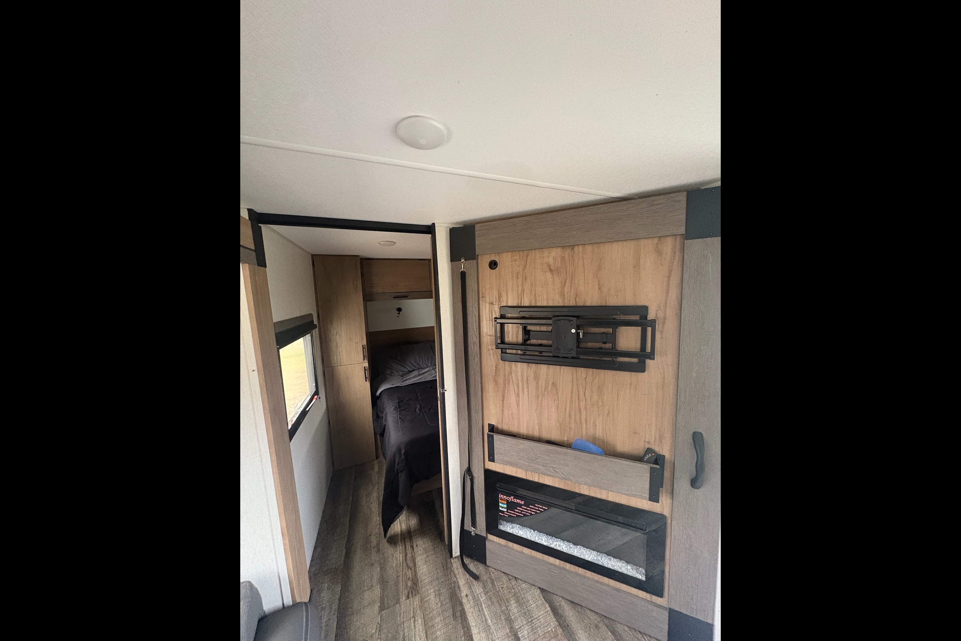 Larry's Forest River Campsite Reserve 26cj Travel Trailer