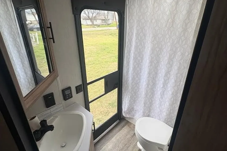 Larry's Forest River Campsite Reserve 26cj Travel Trailer