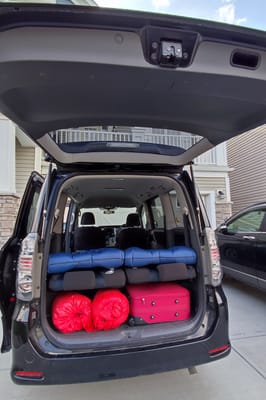 Toyota Voxy Camper (8 seats/2 sleeps)Park Pass+Airport pickup+(US/Canada)