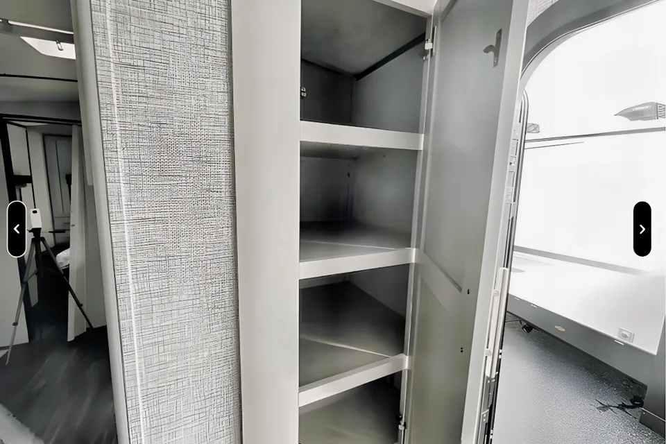 Keystone Bullet Ultra Lite 250BHS: Sleeps 6-8