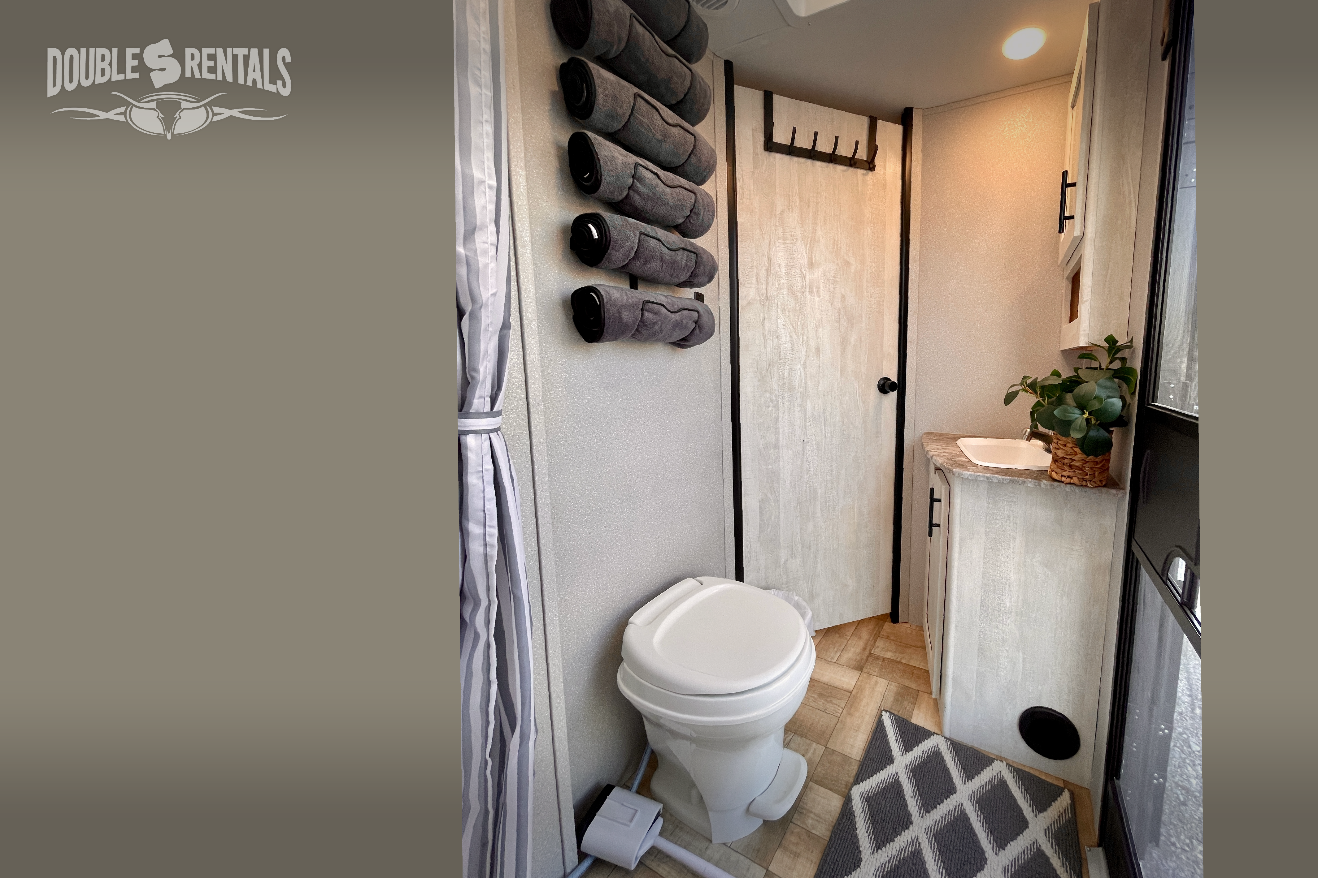 SHASTA Dual-Entry Bunkhouse with Private Master, Solar, and TWO A/C units!