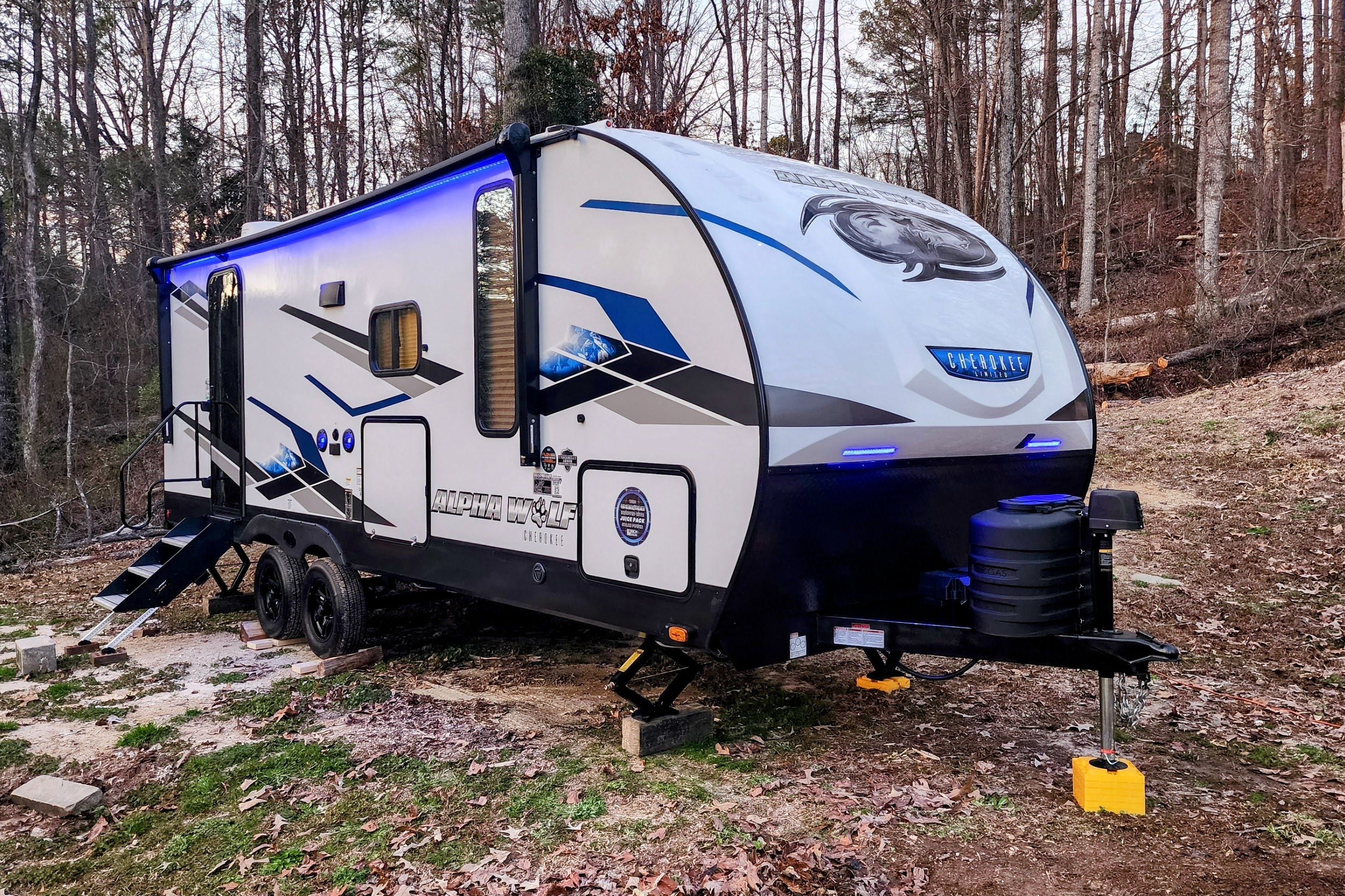 Roameo - The perfect couples camper