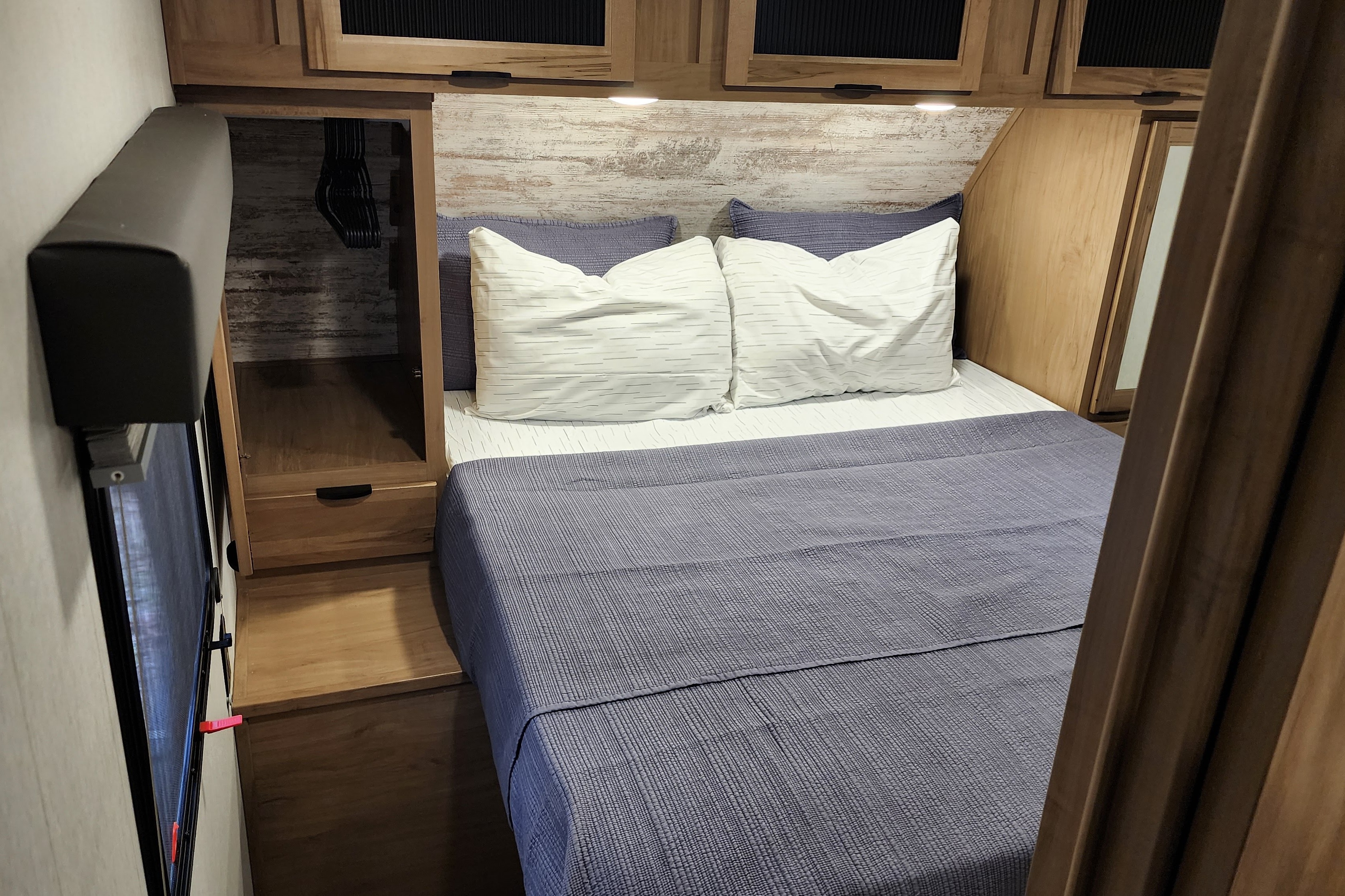 Roameo - The perfect couples camper