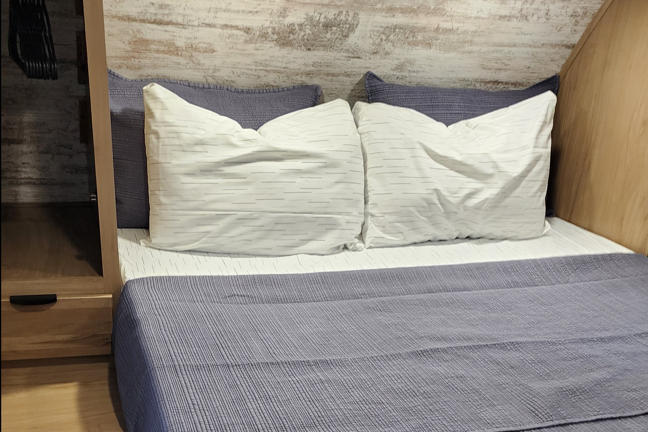 Roameo - The perfect couples camper