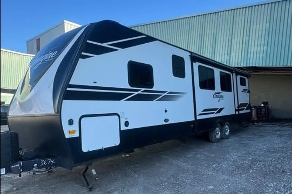 Grand Design Imagine 3170BH Travel Trailer