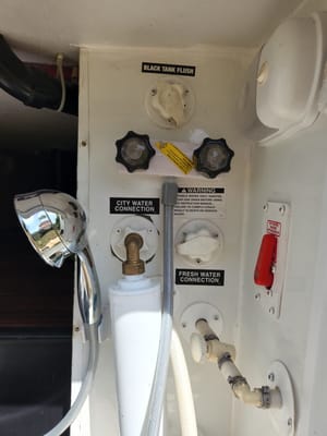 Fully stocked 2 bedroom 5th wheel