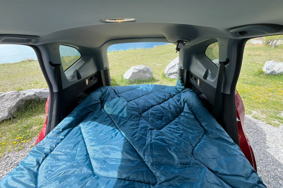 CR-V Adventure Pod — AWD, Sleeps 2, Kitchen + Sink