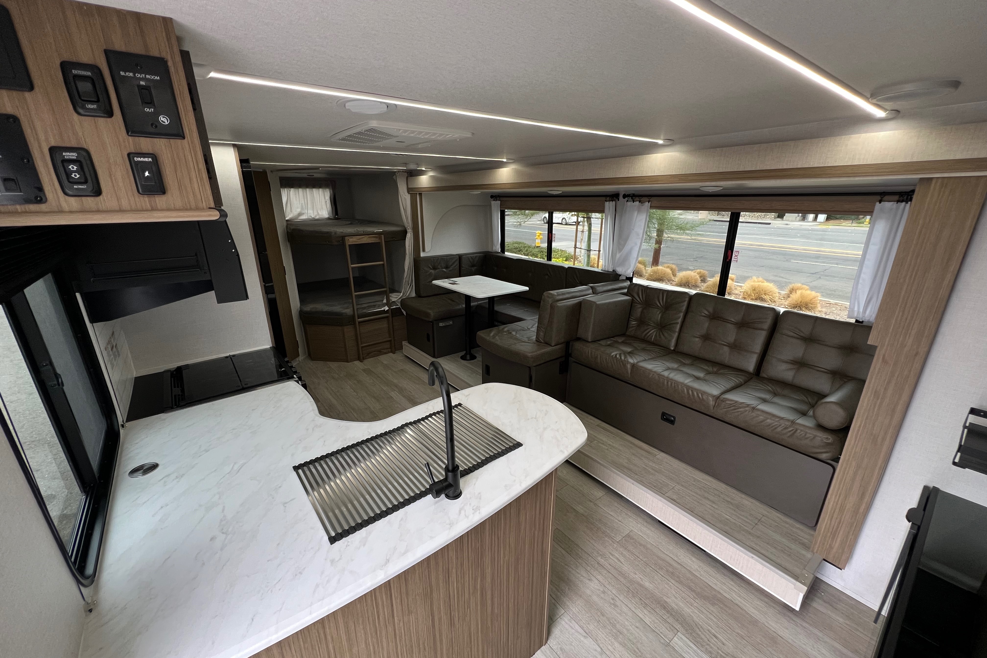 Getaway Adventure Rentals 263BHXL Travel Trailer