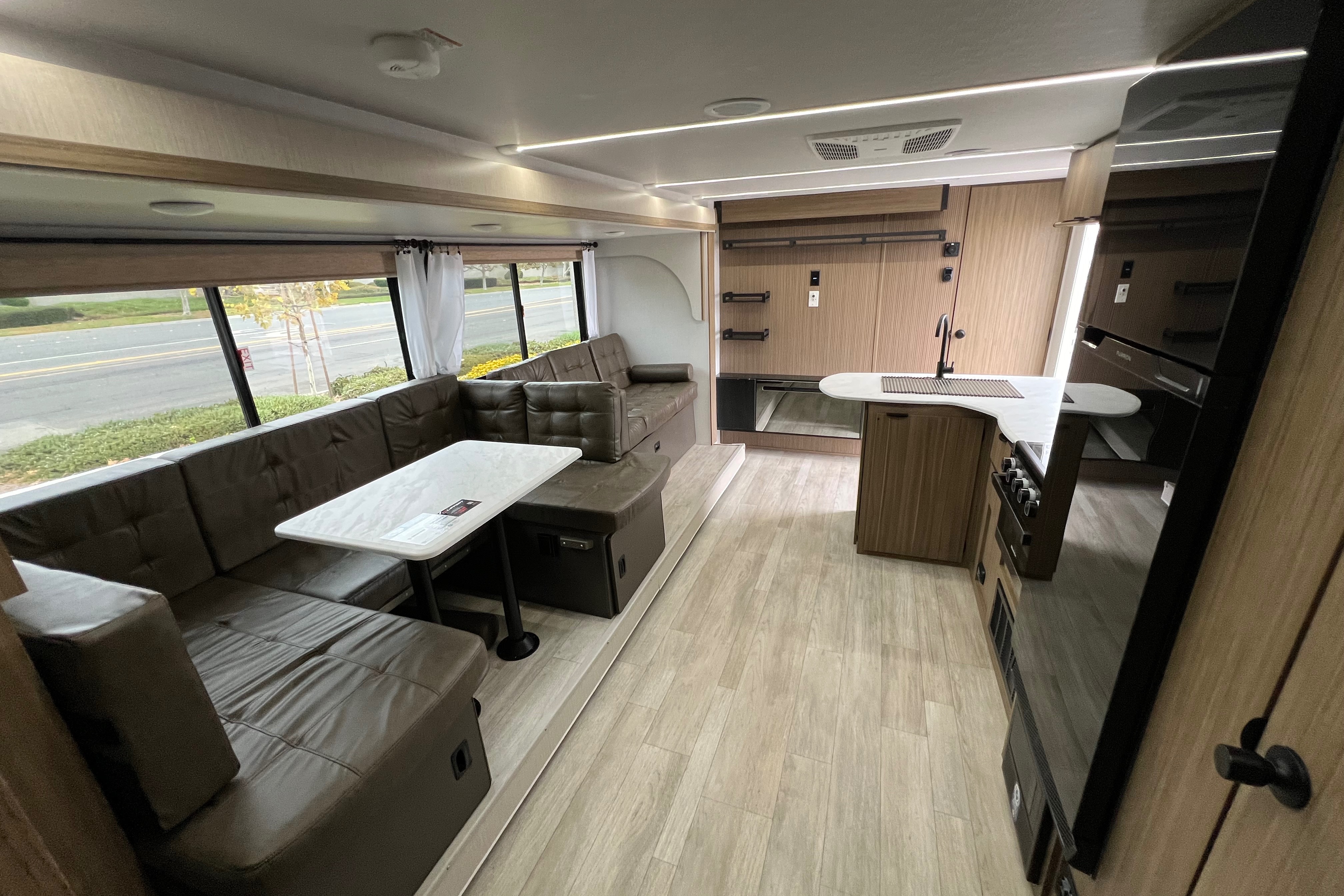 Getaway Adventure Rentals 263BHXL Travel Trailer
