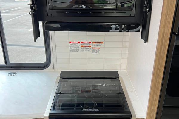 Getaway Adventure Rentals 263BHXL Travel Trailer