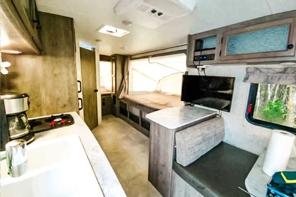 Ferguson's Coachmen Apex Nano Hybird
