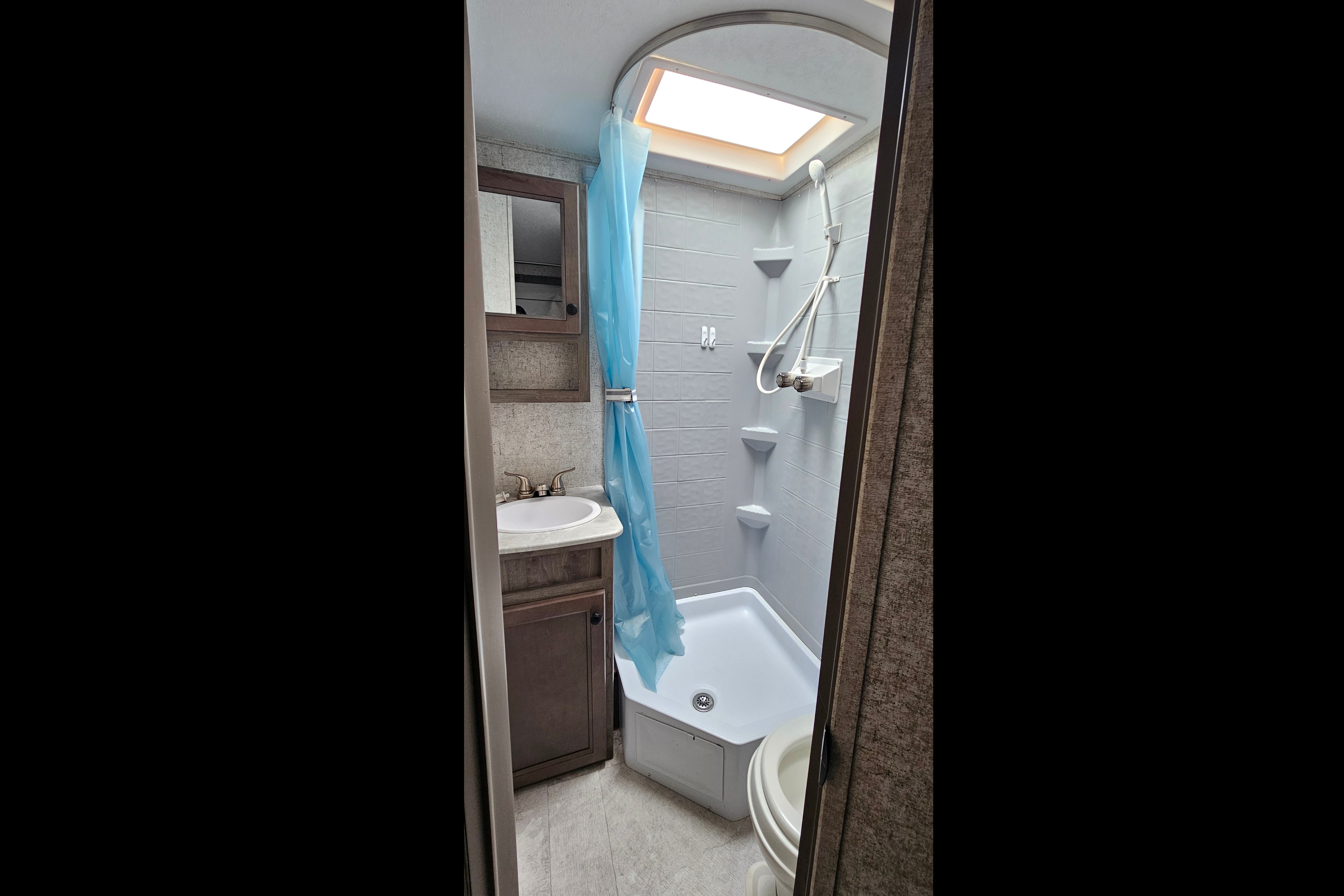 Ferguson's Coachmen Apex Nano Hybird