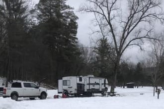 Pierce's Pet & Family Friendly Bunkhouse Getaway