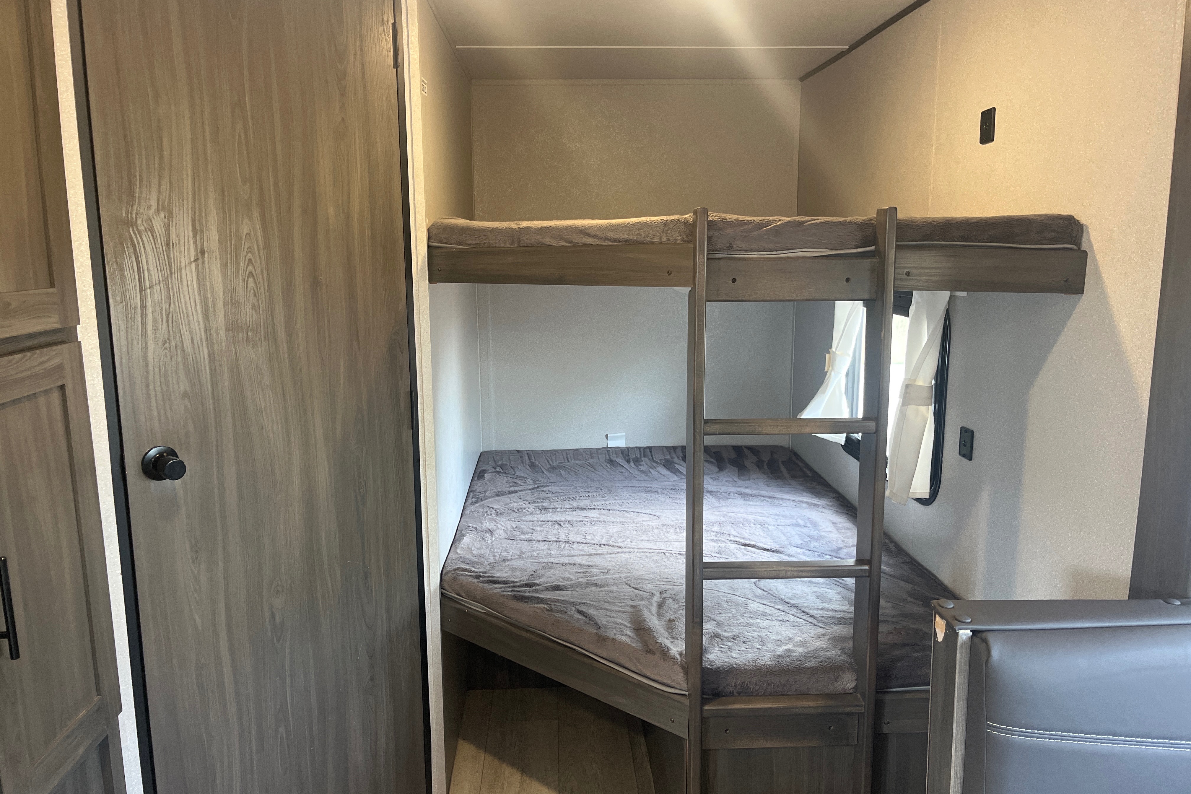 Jade’s Travel Trailer Shasta