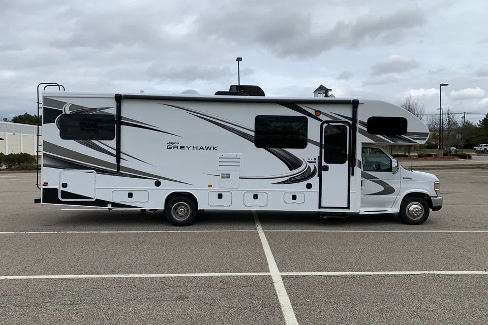 Bird Girl-Jayco Greyhawk 31F Class C