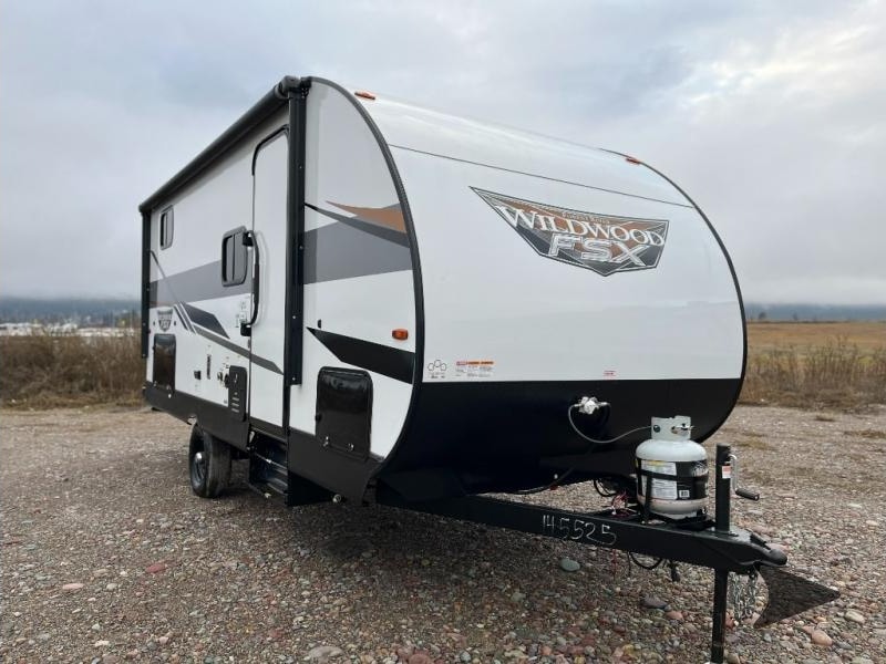 Monique's Forest River Wildwood Travel Trailer
