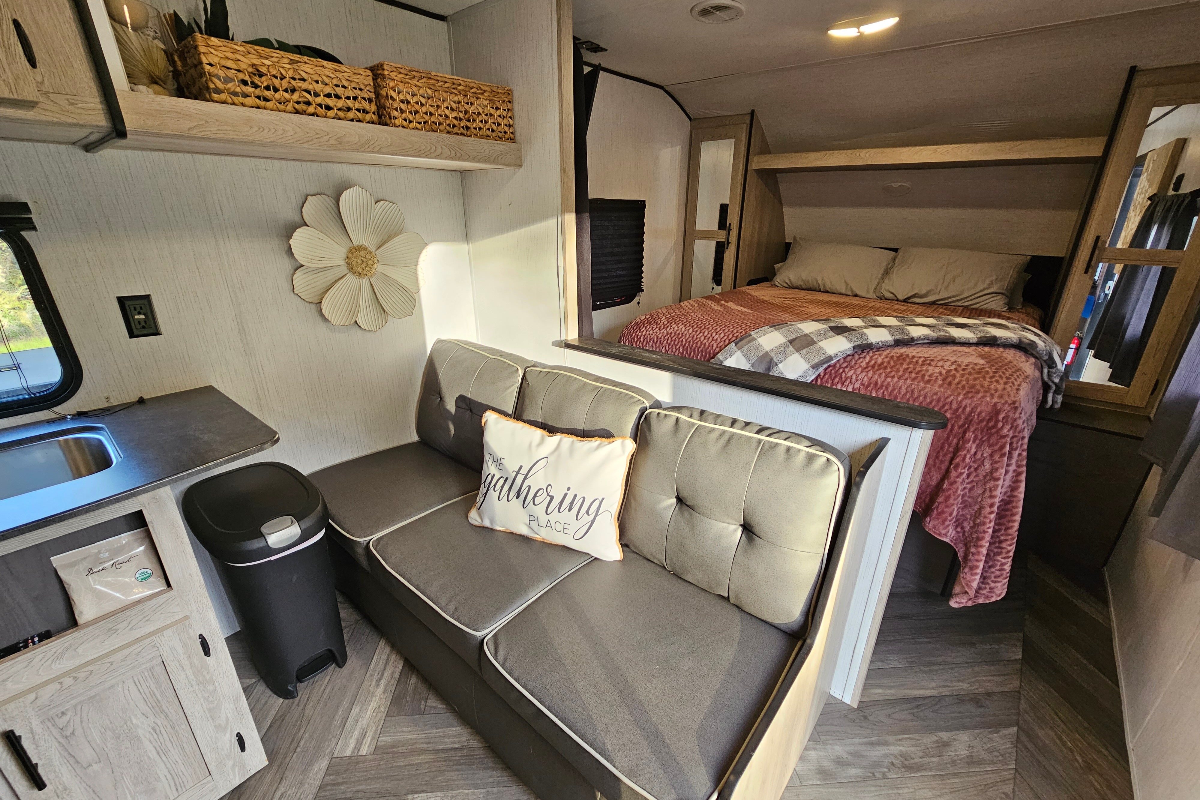 "FALL PROWLER" - SLEEPS 6 Bunks!