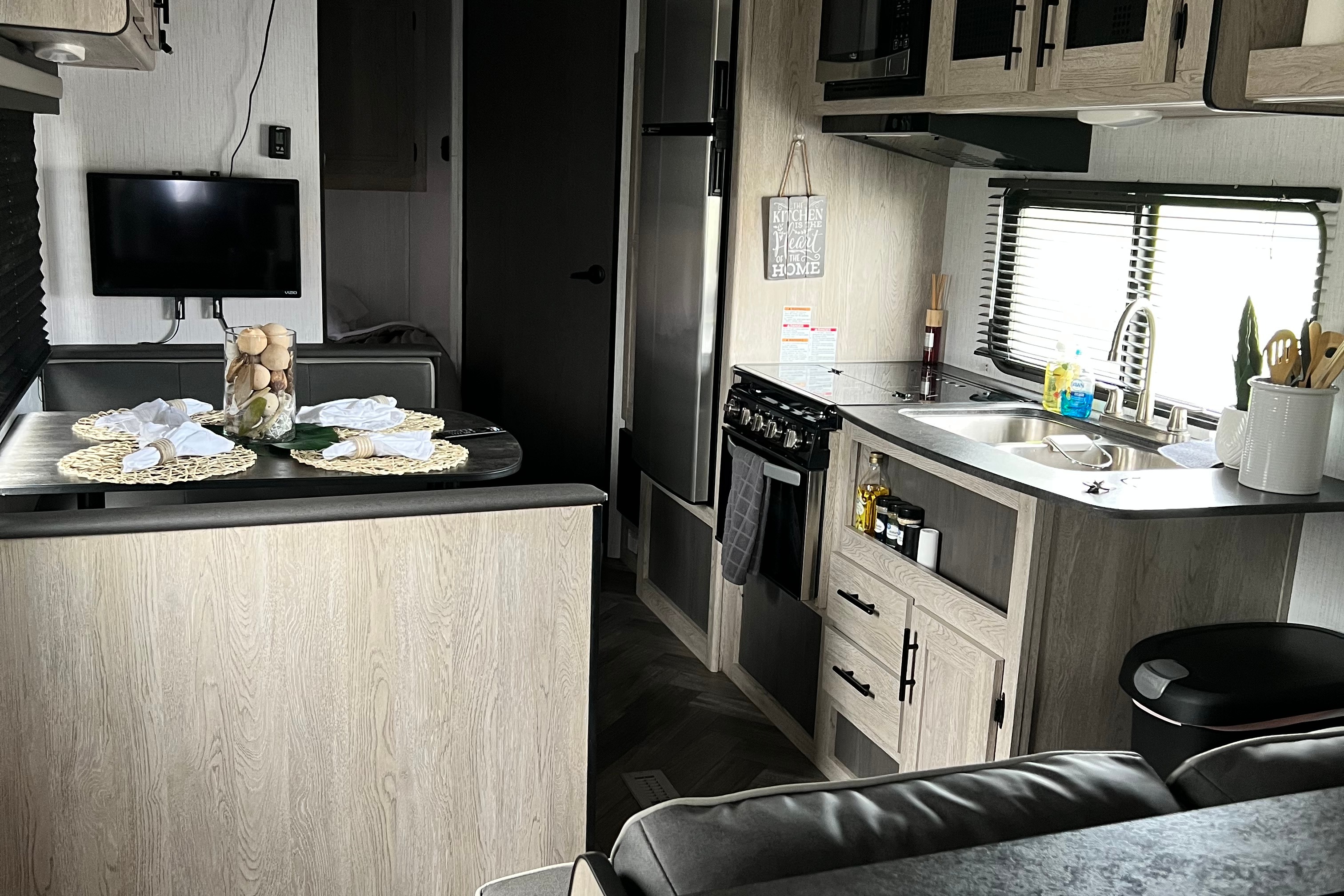 "FALL PROWLER" - SLEEPS 6 Bunks!