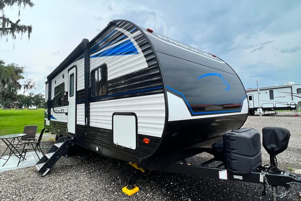 "FALL PROWLER" - SLEEPS 6 Bunks!